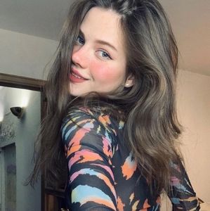 Meet your Posher, Brett casesh